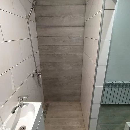 Apartment для 4-х с двумя санузлами и балконом для курения Kiew